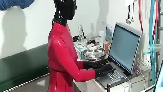 Tamamen çılgın kauçuk kliniği