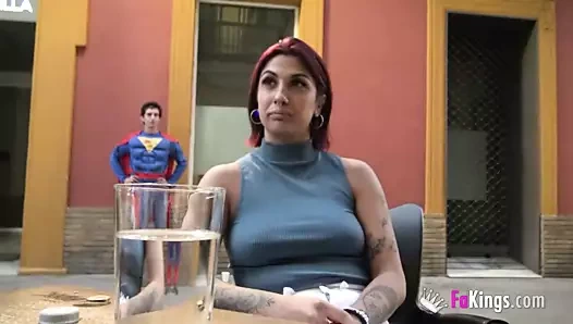 21 yaşındaki bebek superdude ile porno ilk çıkışında