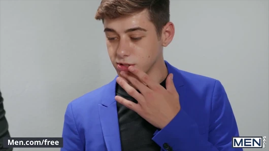 Damızlık jj knight yiyor dışarı twinks joey mills sıkı küçük popo