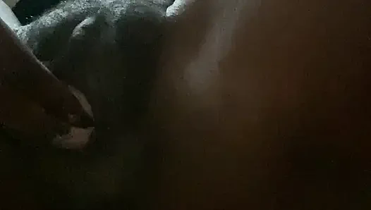 Sıkı şişman amcığı parmaklıyor