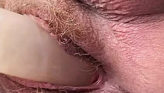 Her zaman horoz hayalleri olan Lisa bir sürtük gibi sert mastürbasyon yapıyor