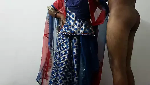 9 inç ka lund chaiye koi chodo mujhe, hintli kız ko choda oda me bulakar fir chut me dala lund