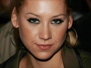 Anna kournikova gerçekten çok sıcak