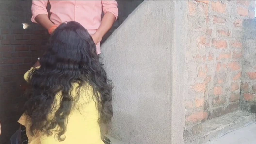 Güney Hintli üniversiteli kız kamerada beni baştan çıkarıyor