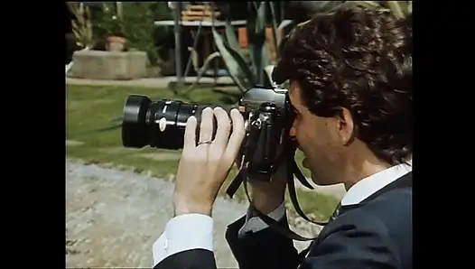 Güzel kıllı amcıklarla havuzda klasik grup seks partisi büyük azgın yaraklarla sikiliyor