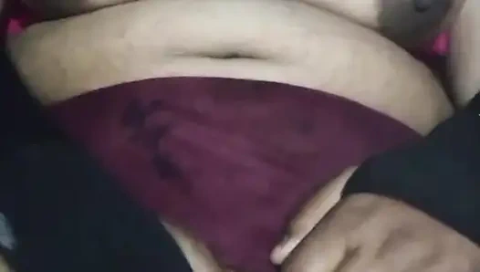Herkes Savita Yenge'nin göğüslerini ve rahatlamasını nasıl seviyor?yorum yapın ve abone olun.