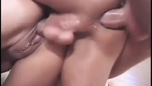 Yarağa aç... Ve sadece o değil!