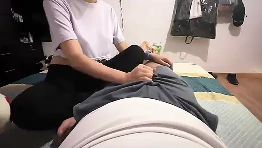 Tinder'da tanıştığım azgın genç kız tüm dölümü yutuyor