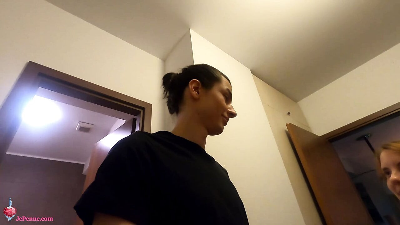 Rahat öğleden sonra seks - oral seks, amcık yalama, vibratör ve sonunda sonuç