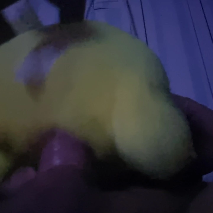 Pikachu yarağıma biniyor