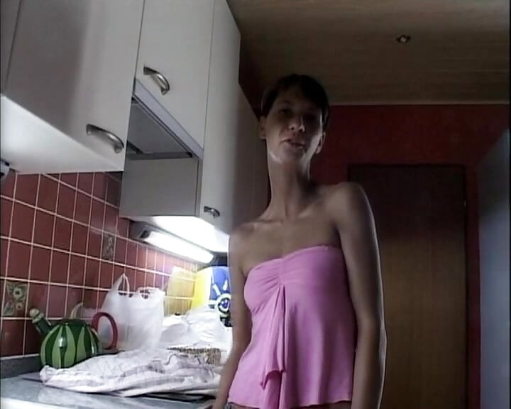 Berlin'deki en iyi porno aktrisi olmak istiyorum! İşte ilk filmim
