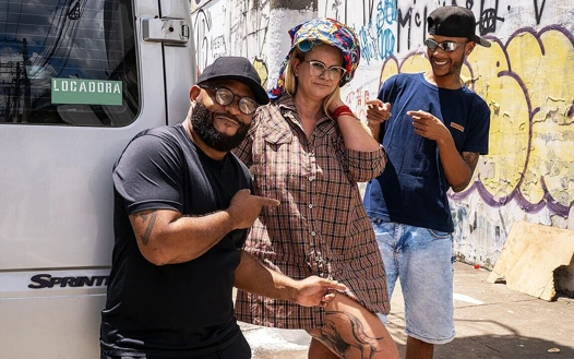 Büyük memeli olgun anal grup seks için alındı