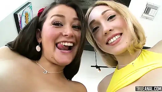 Gerçek anal - Allie Haze ve Lily Labeau göt deliklerini siktiriyor