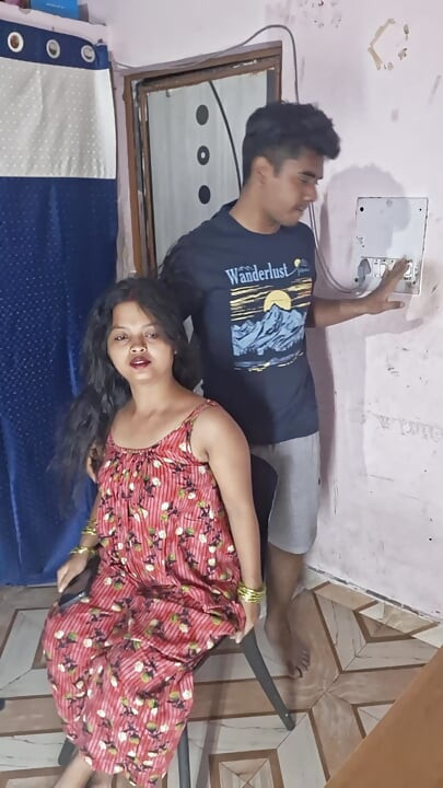 Hintli Bangali Desi Ateşli Vargin Babi Kocasıyla Romantik Seks