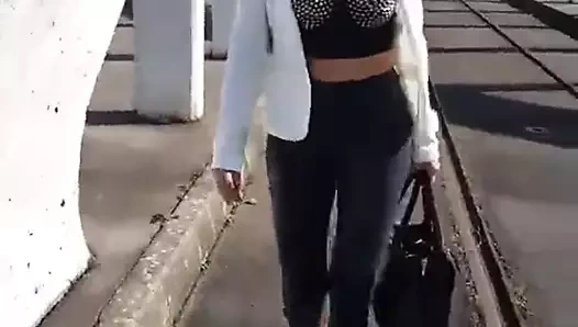 Ateşli bebek - poz vermekten mutlu