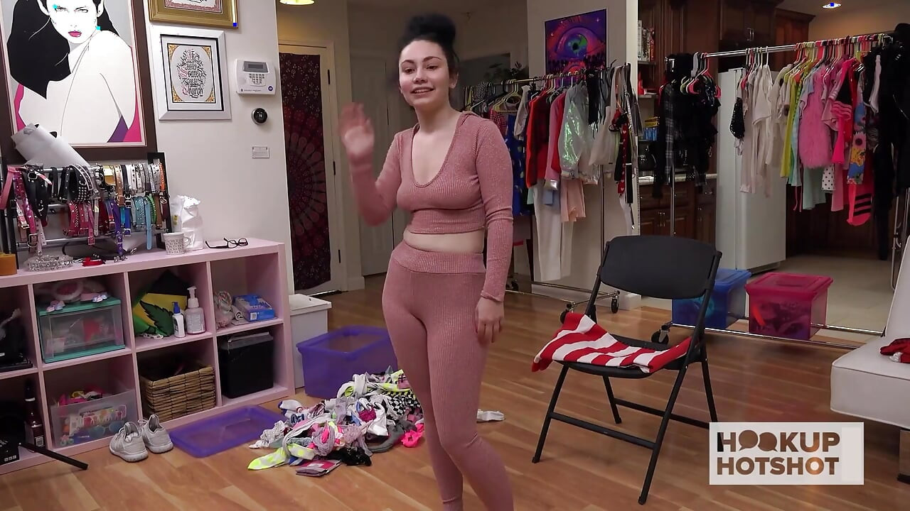 Bts - esmer Lena Lux Bryan Gozzling'in sert seksi için azgın!