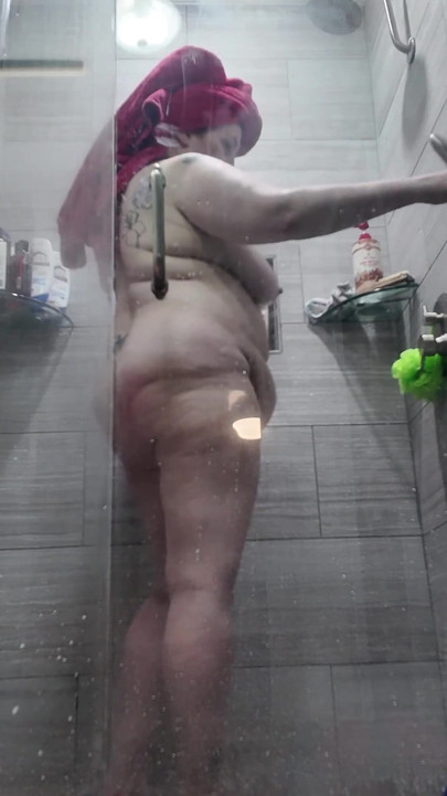 Seksi iri güzel kadın Amanda duşta azdırıyor