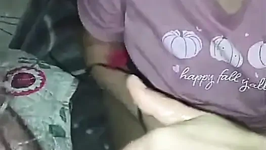 Baskın bir bakış açısı oral seks ve ağzına boşalma ve yutma. Onun yarağını emmeyi seviyorum! Ağzıma boşalması hoşuma gidiyor!