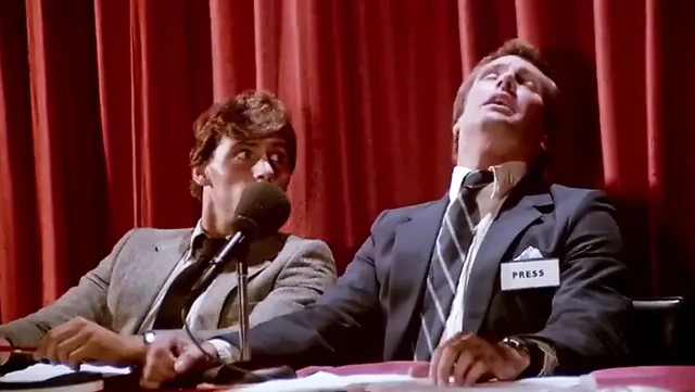 Двойной минет под столом