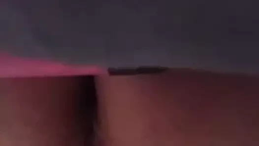 Belinda kendisi ile oynuyor