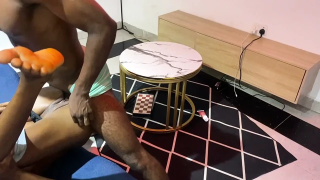 Sıkı amına boşaldı