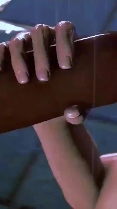 Güzellik warior ve iki polis sikişiyor - hentai 3d 17