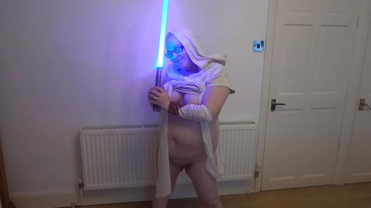 Işın kılıcı ile Rey yıldız savaşları cosplay