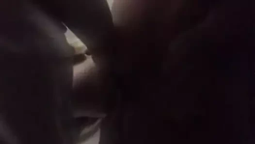 Erkeğin götünü dilliyorum