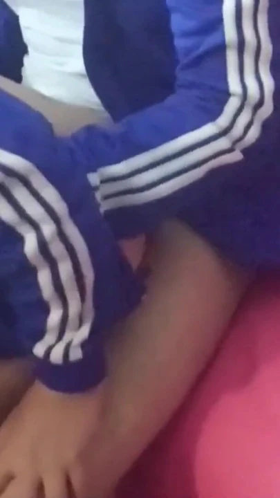 Знаковый момент из "Не говори никому!! Разве ты не видишь, что они застукают нас трахающихся? Подкравшись к моей лучшей подруге"