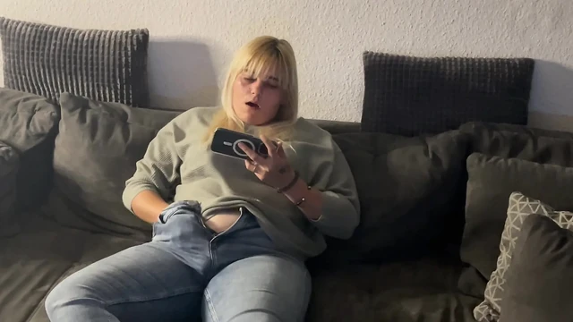 Mastürbasyon kanepesi porno izle çoklu orgazm yoğun ıslak amcık sarışın tek başına titriyor twitch ıslak inliyor