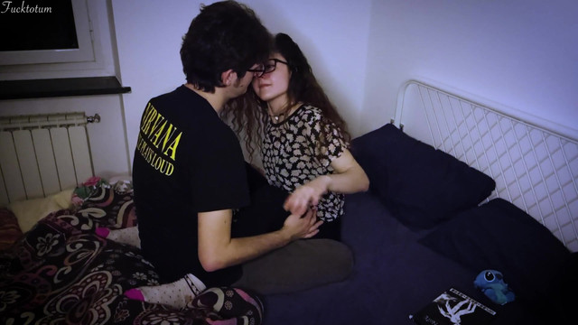 Teenagers Homemade Sex: Barely Legal 18 years old couple make love for the first time in their life, they are so cute!