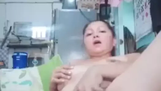 Olgun Asya mastürbasyon