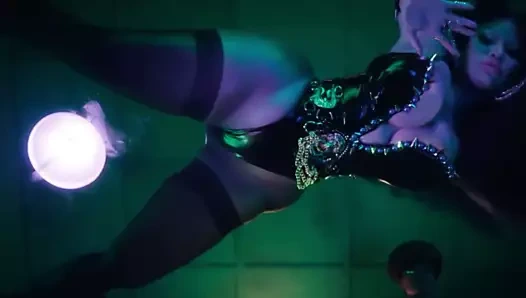 Nikki minaj döngü #3