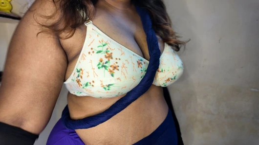 SERT SIKIŞ ILE ÇıPLAK DANS