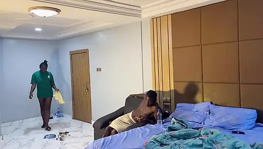 Temizlikçimi sikiyorum