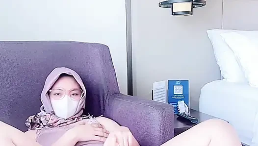 Lütfen, vajinamı yalıyorum