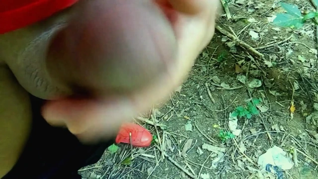 Yakın çekim yarak, üretral meatus, taşaklar, kayganlaştırıcı olarak tükürme 2