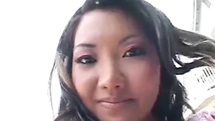 Asia wird von Black Men gefickt
