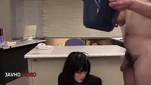 Naughty Japanese Beauty Sara Yurikawa Gets Jizzed Hair Post Steamy Blow Job