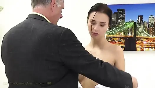 Chelsy şaplak makinesi - göt kırbaçlama