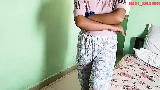 Hintli desi güzel kız arkadaş sıkı amcık Hintçe ses seks mms, 18+ hintli kız arkadaş erkek arkadaş seks insta mms xxxx