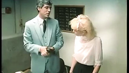 Carezze linguali - La porno allieva