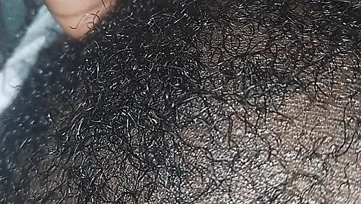 Üvey babamın önünde sikimi parmaklıyorum