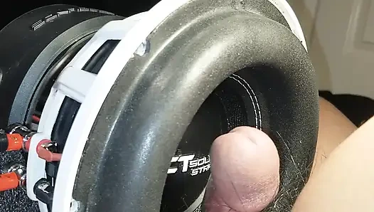 Subwoofer mastürbasyon - daha fazla güç daha fazla boşalma!!