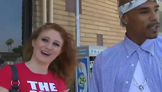 Lucy Fire büyük siyah yarak ve boşalma ile en iyisine sahip