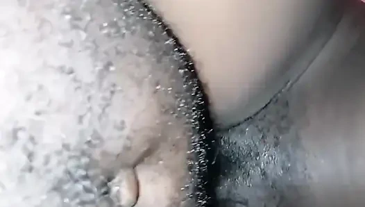 18 yaşındaki genç kız yaşlı erkek arkadaşı tarafından sikiliyor