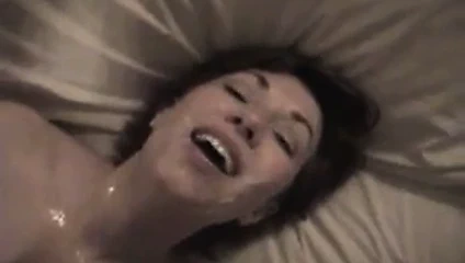 Karısının yüzü - benim değil