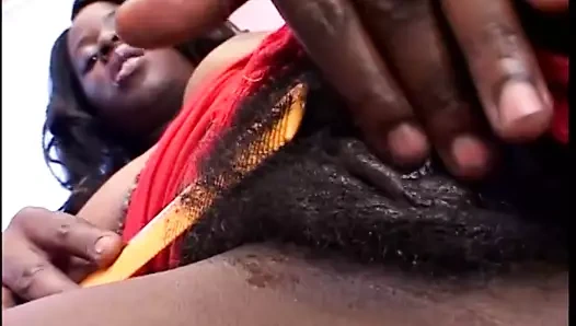 busty siyah kız deepthroats uzun kalın horoz