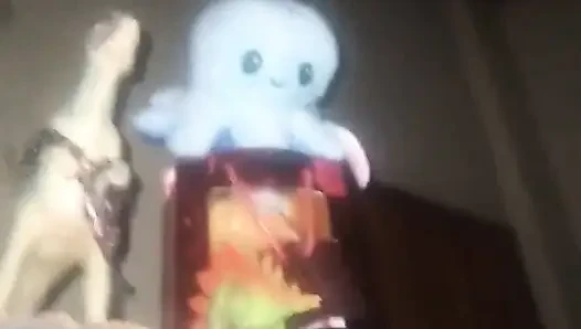 Domaltarak sikişiyor ve kovboy kız gibi biniyor
