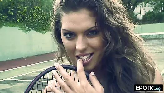 Düz kamera kızları sana ateşli mastürbasyon videoları sunuyor - bağlı,